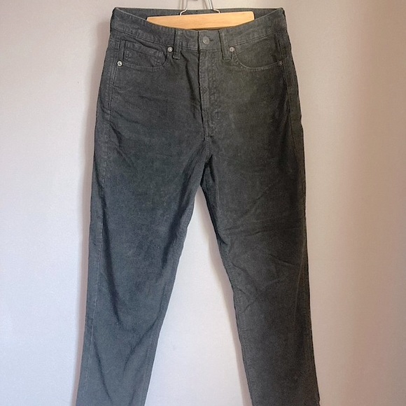 American Eagle Corduroy Mom Pant 